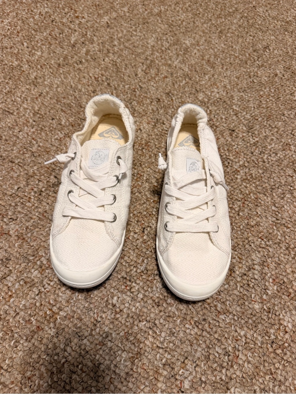 Roxy Cream Low-Top Canvas Lace-Up Sneakers